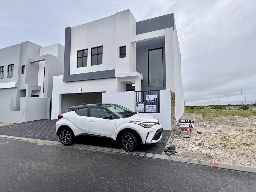 4 Bedroom Property for Sale in Sandown Western Cape